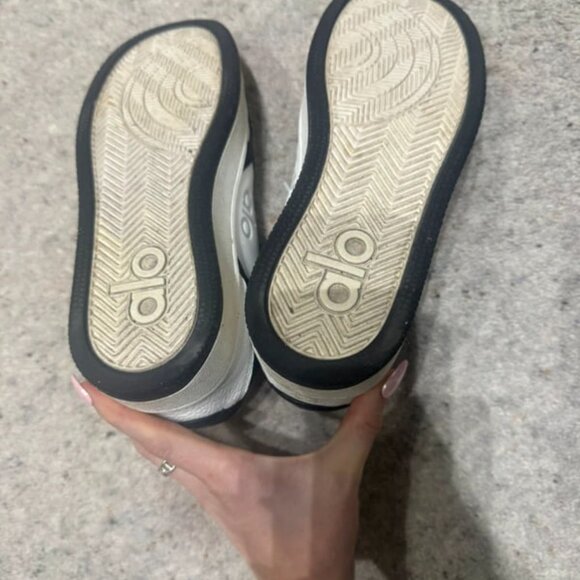 ALO Yoga Recovery Mode Black and White Trainers Sneakers UK 4 US 6 Women’s 7 - Picture 4 of 6